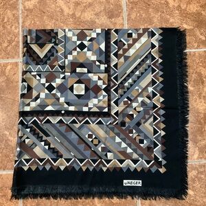 Jaeger Geometric Patterned Scarf - Black and Brown